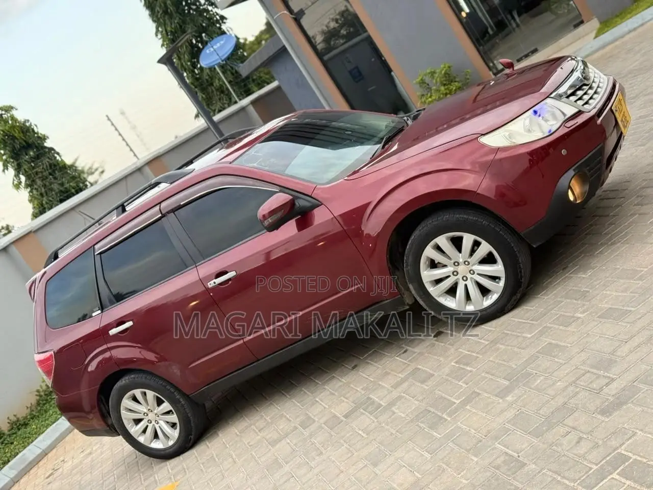 Subaru Forester 2.0D X 2011 Maroon