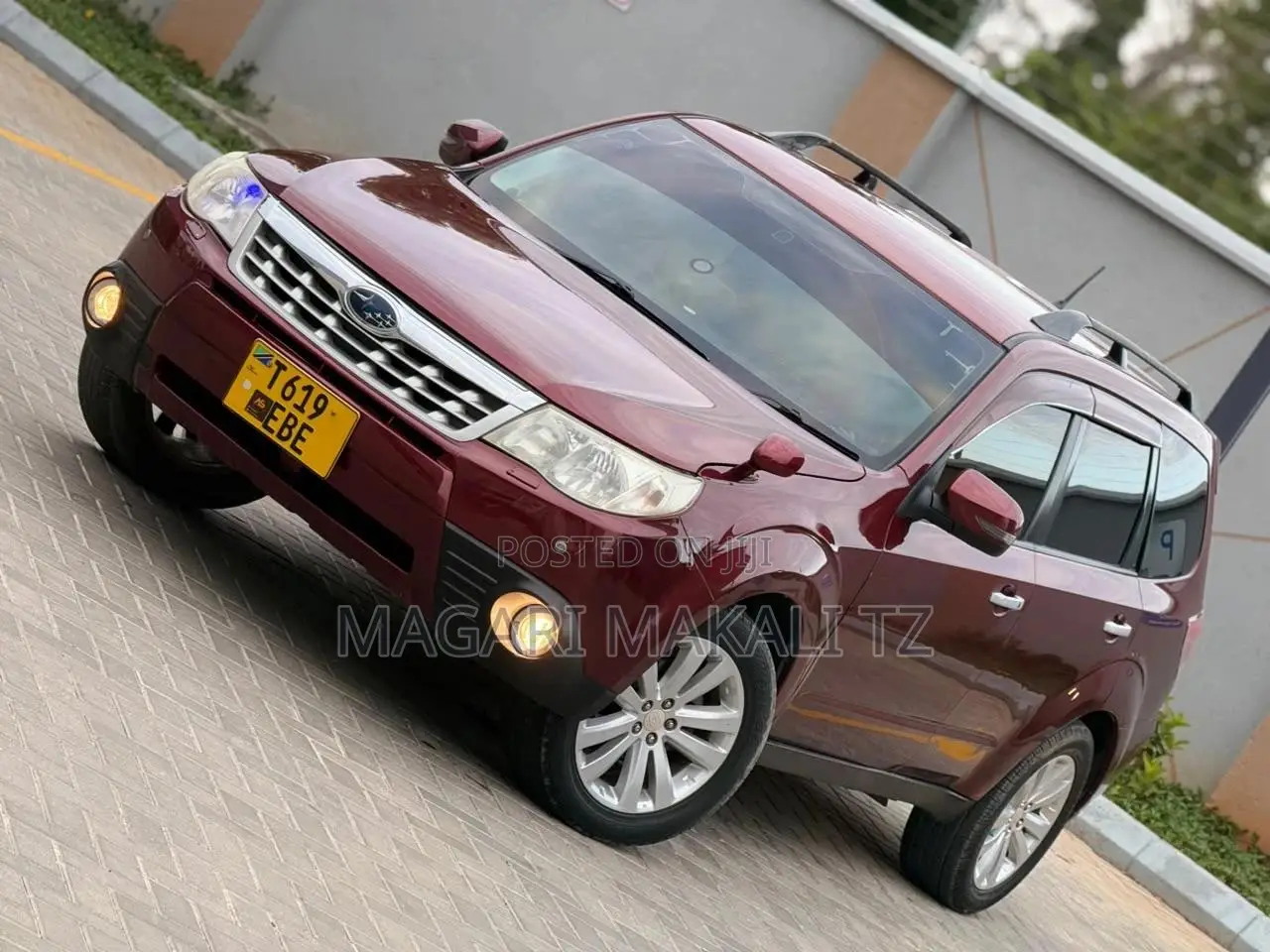 Subaru Forester 2.0D X 2011 Maroon