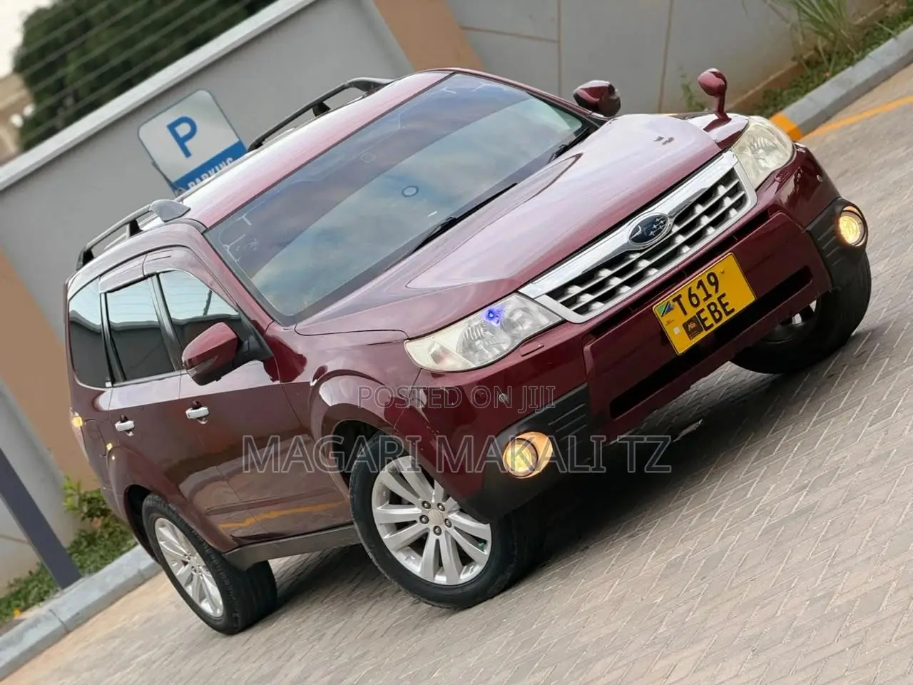 Subaru Forester 2.0D X 2011 Maroon