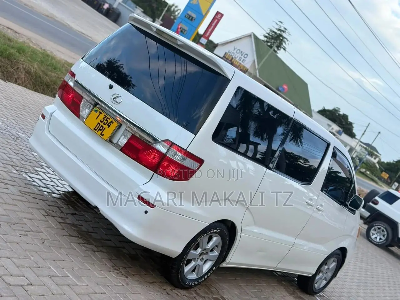 Toyota Alphard 2.4 Petrol AWD 2005 White