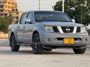 Nissan Navara 2008 Gray