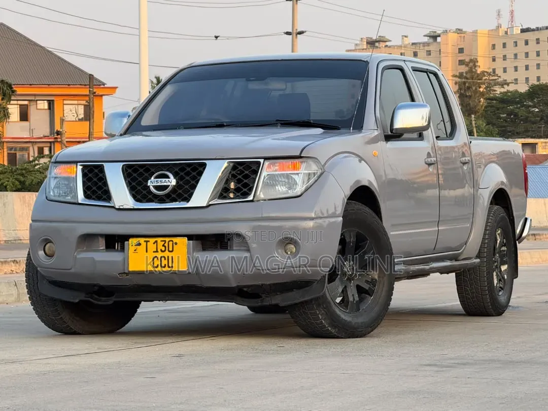 Nissan Navara 2008 Gray