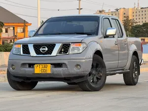 Nissan Navara 2008 Gray