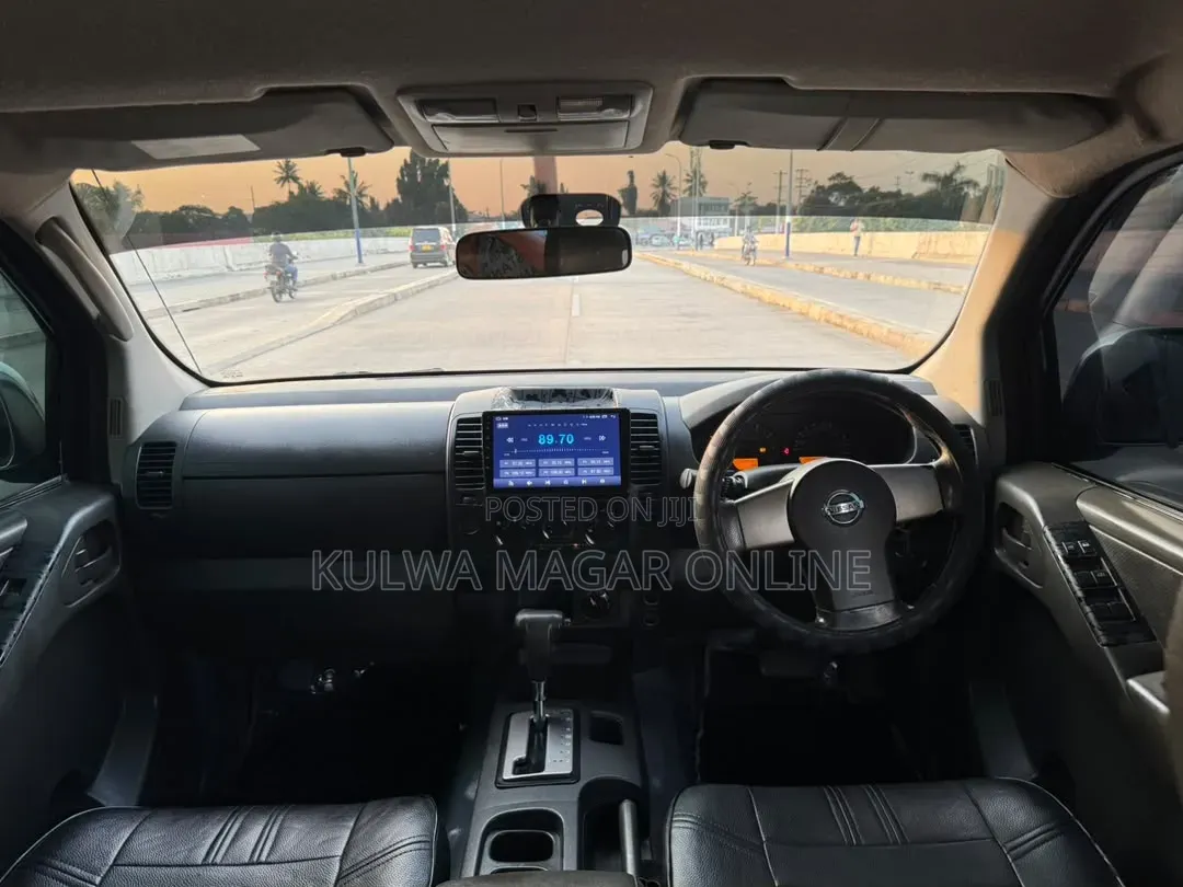 Nissan Navara 2008 Gray