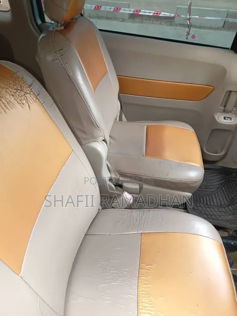 Toyota Porte 2010 Blue
