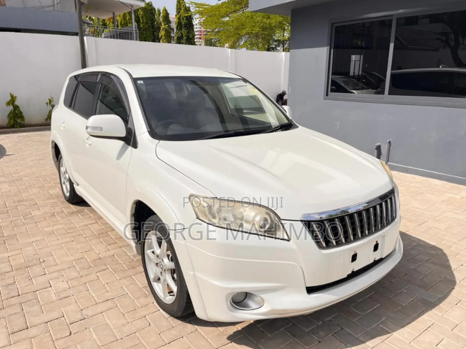 Toyota Vanguard 2009 White