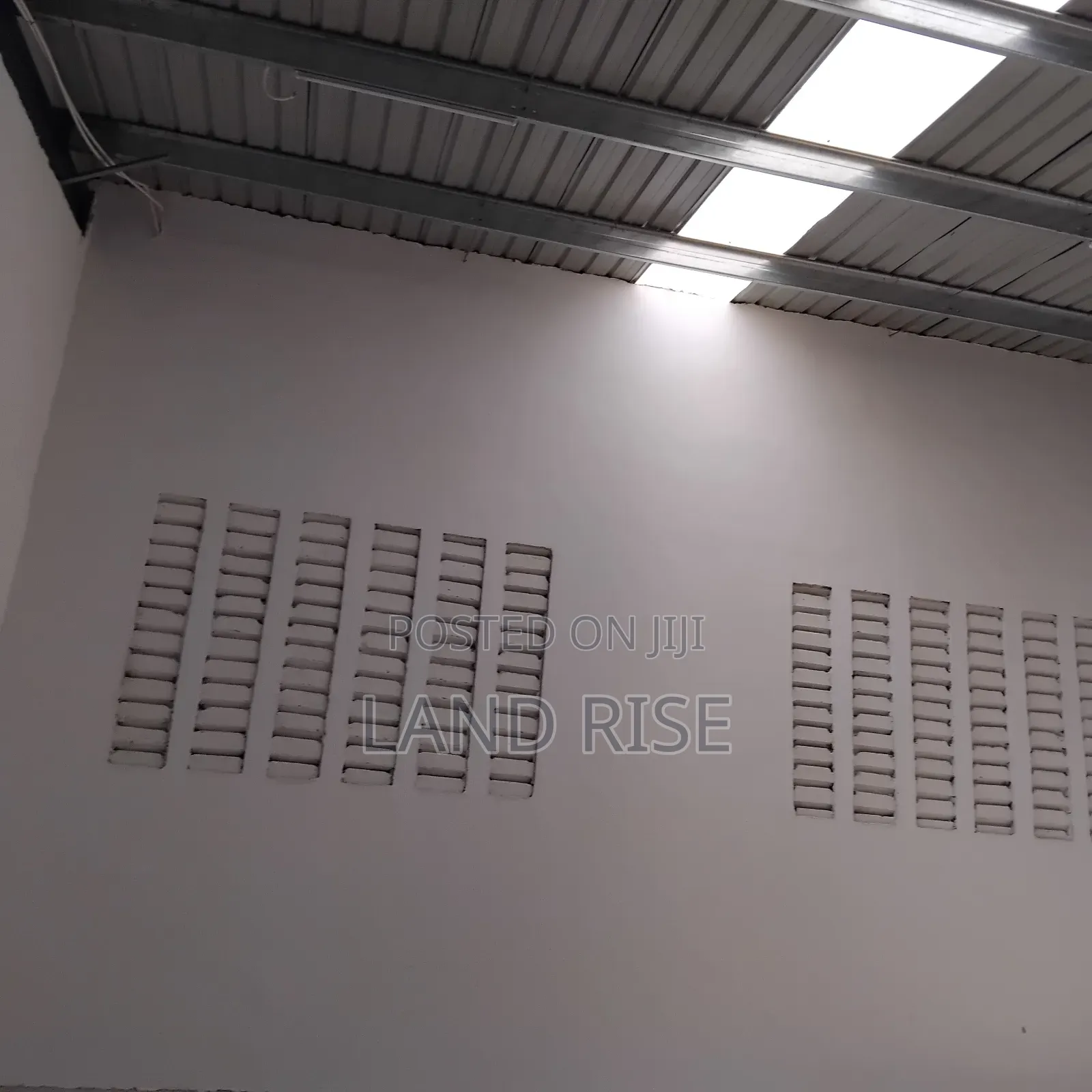 A 280 SQM Warehouse for Rent