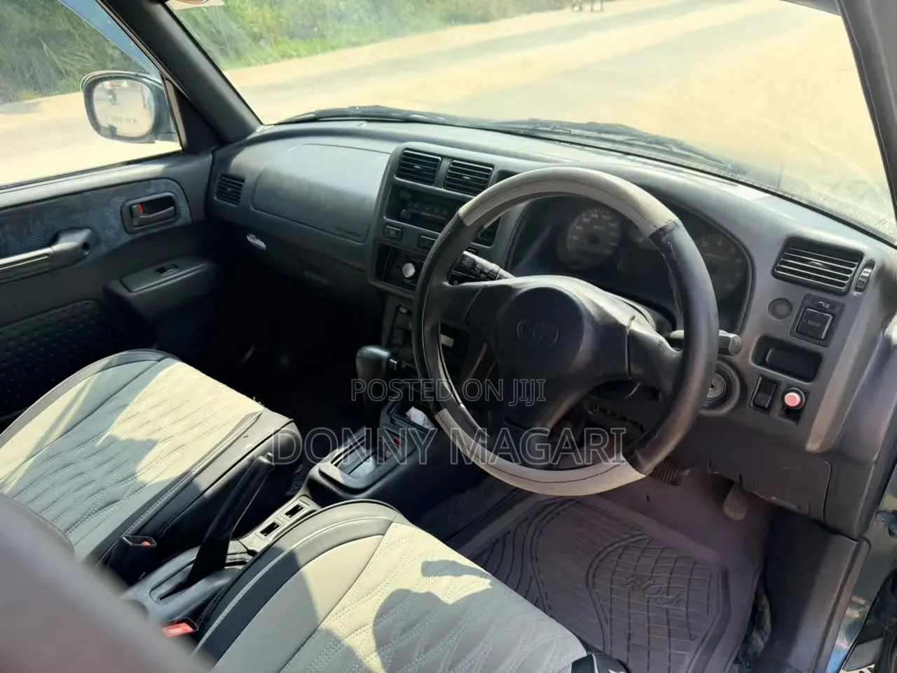 Toyota RAV4 1999 Green