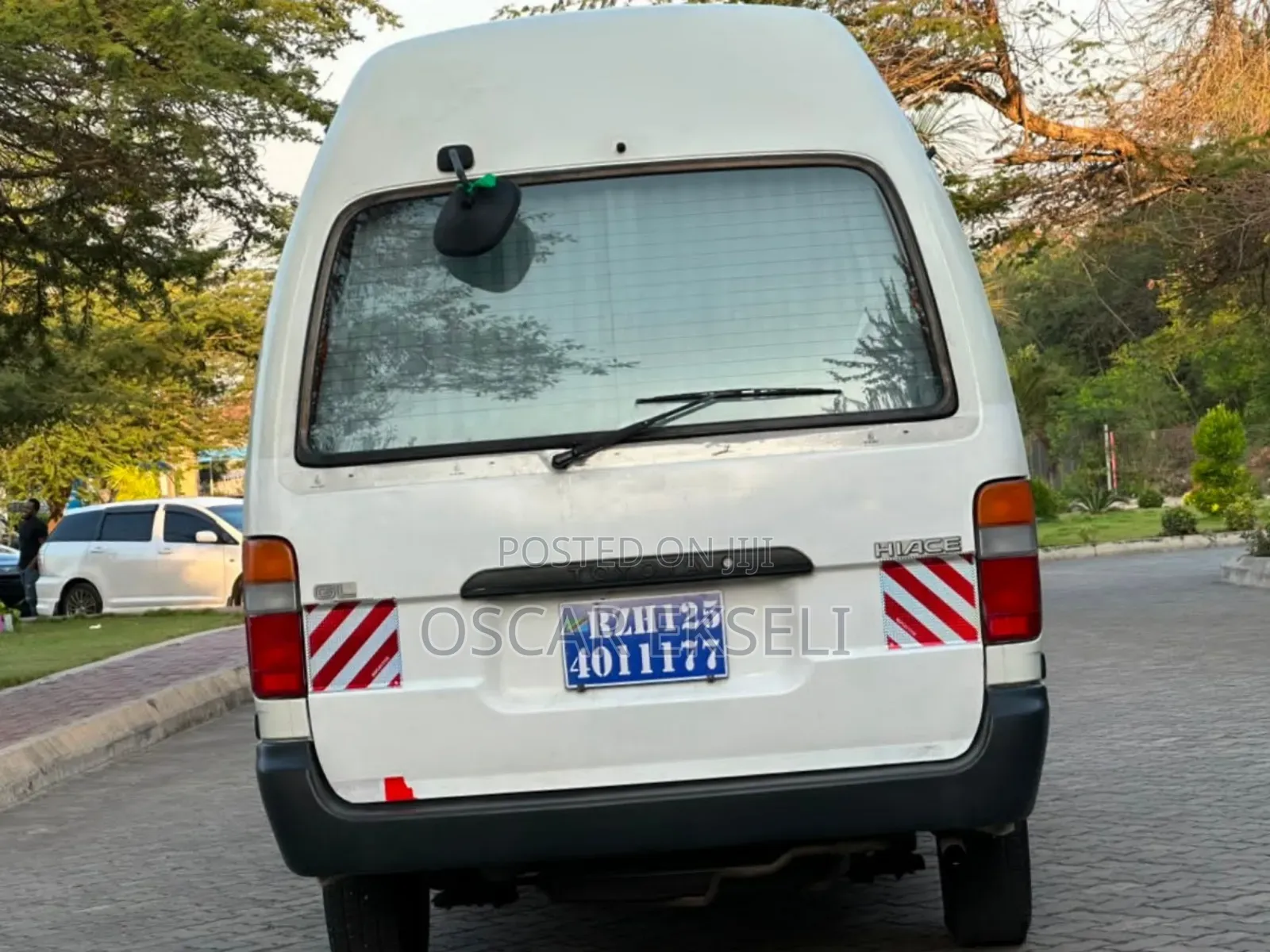 Toyota HiAce 2003 White