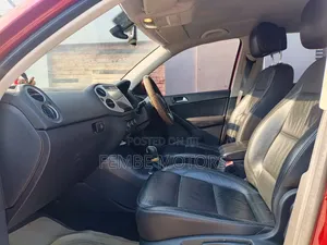 Volkswagen Tiguan 2016 Burgundy