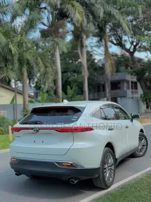 Toyota Harrier 2021 White