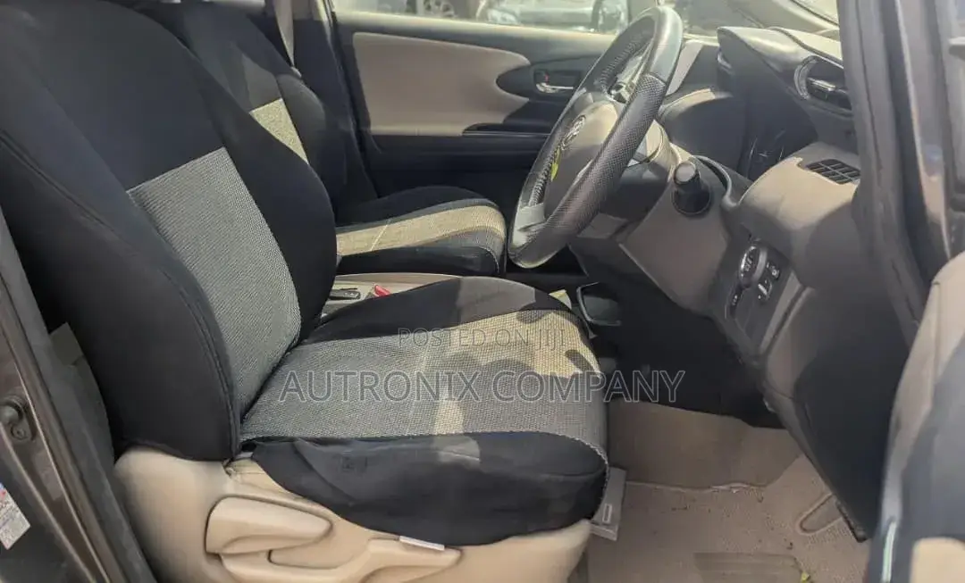 Toyota Wish 2013 Gray