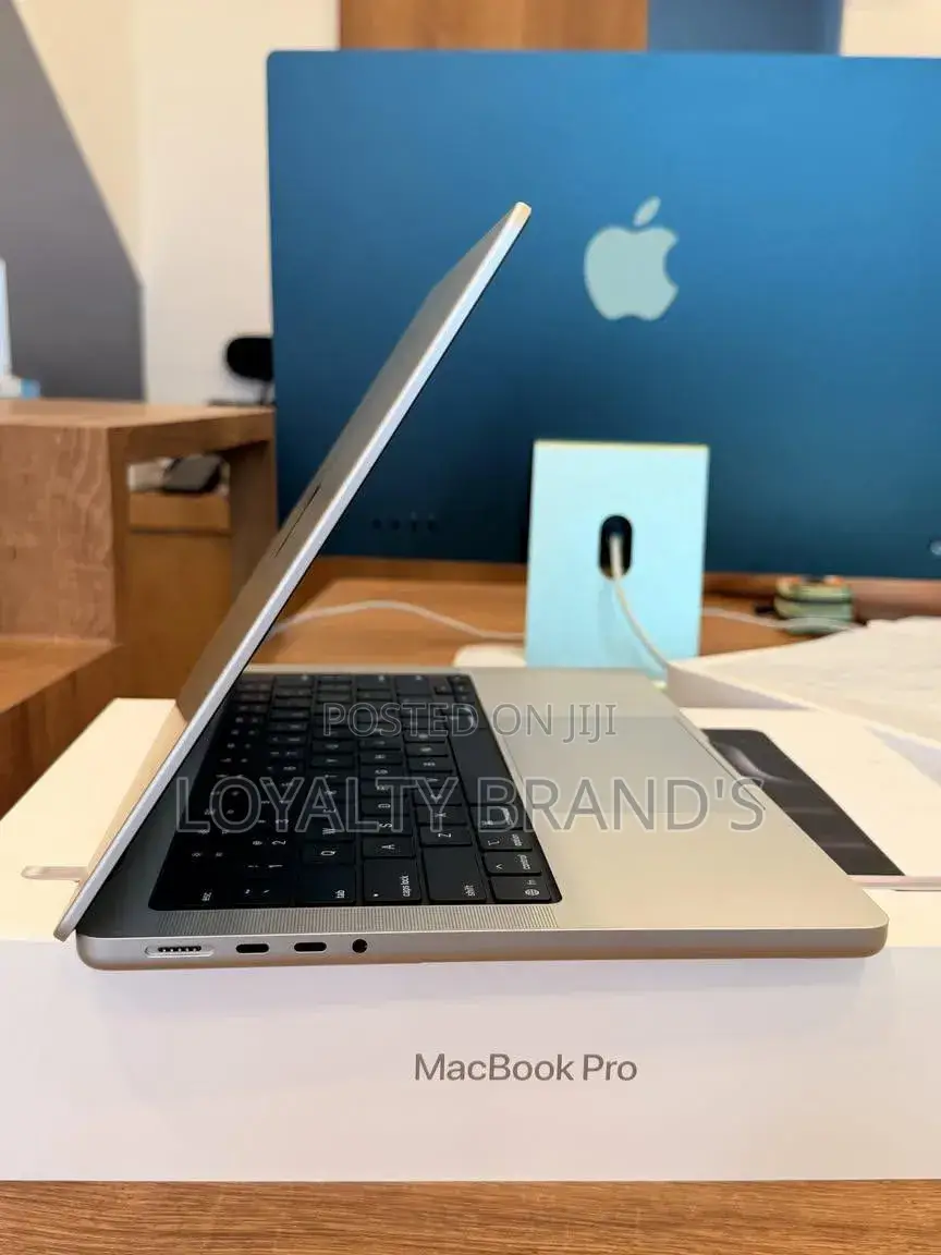 New Laptop Apple MacBook Pro 2026 M5 Pro 24GB Apple M5 Pro SSD 512GB