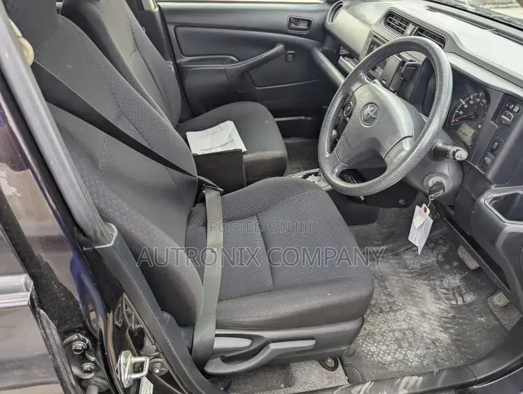 Toyota Probox 2015 Maroon