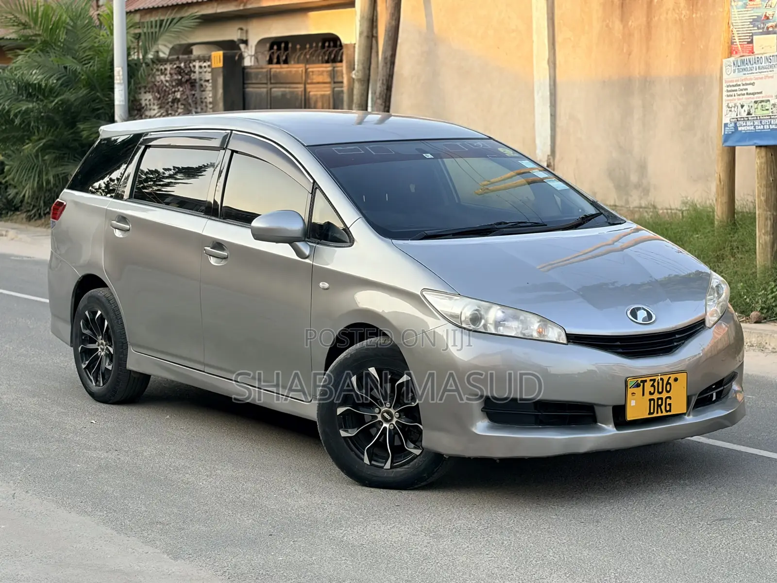 Toyota Wish 2010 Beige