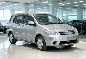 Toyota Raum 2006 Silver