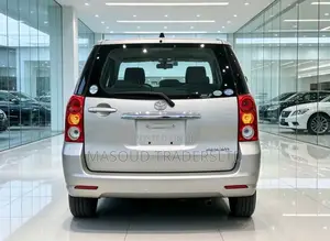 Toyota Raum 2006 Silver