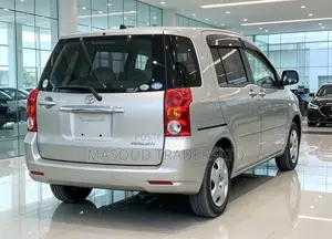 Toyota Raum 2006 Silver