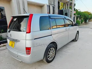 Toyota ISIS 2007 Silver