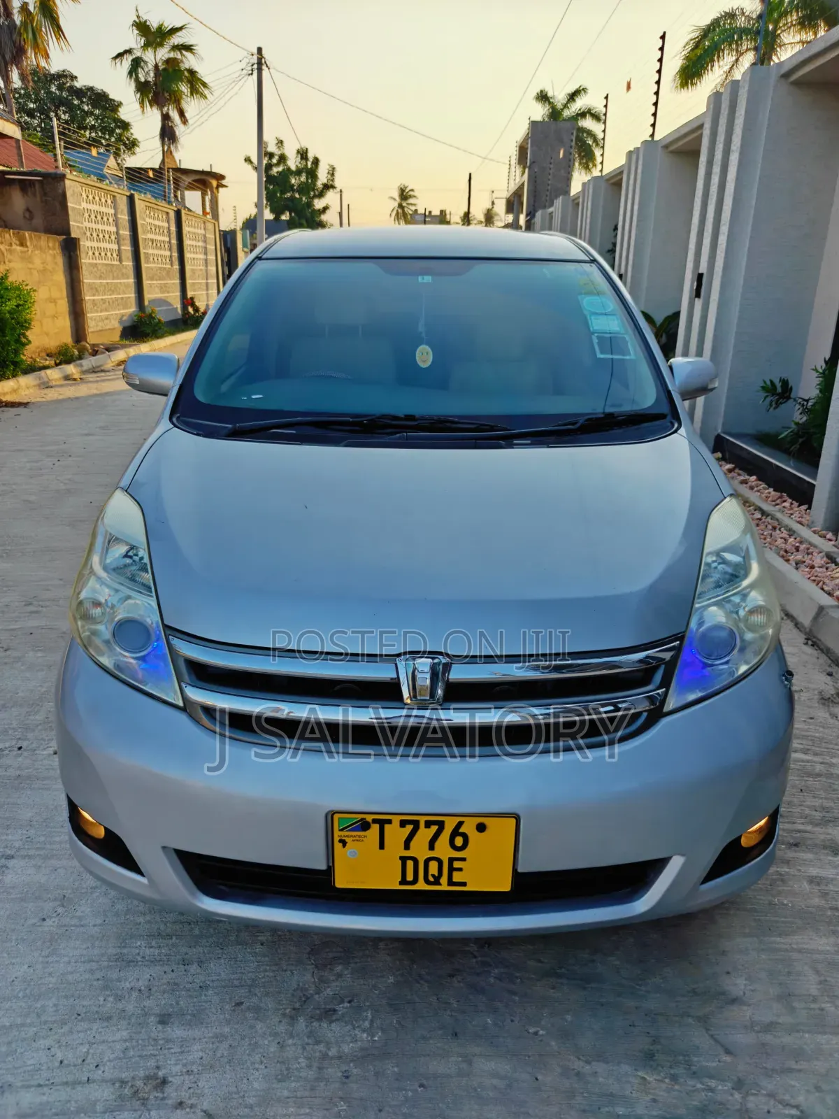 Toyota ISIS 2007 Silver