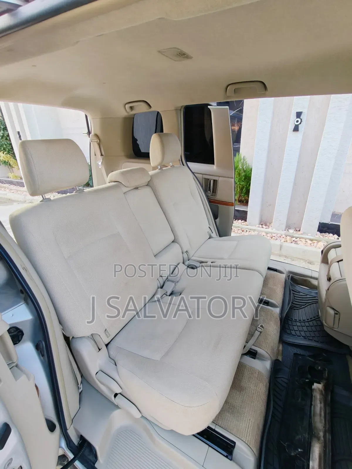 Toyota ISIS 2007 Silver