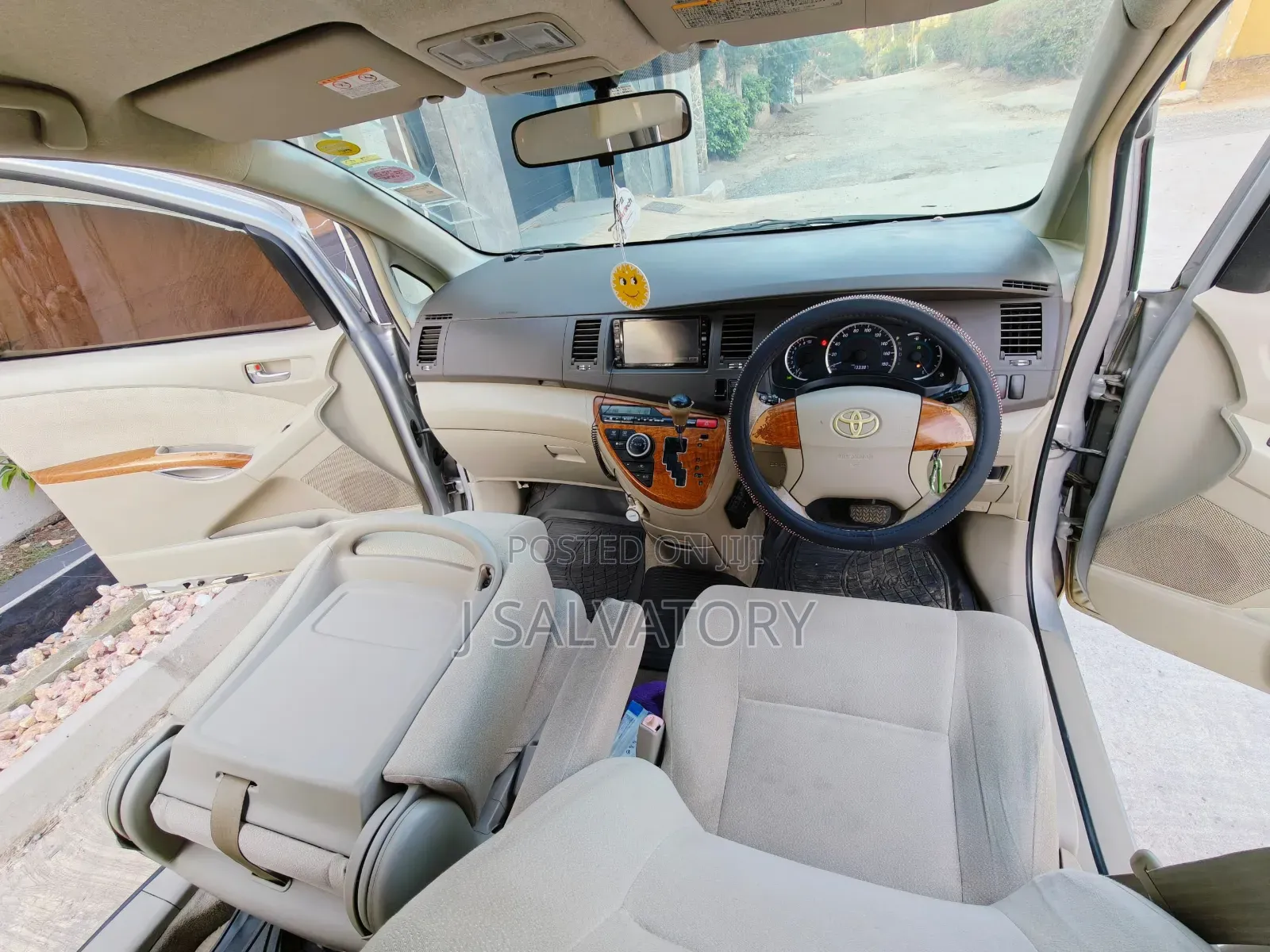 Toyota ISIS 2007 Silver