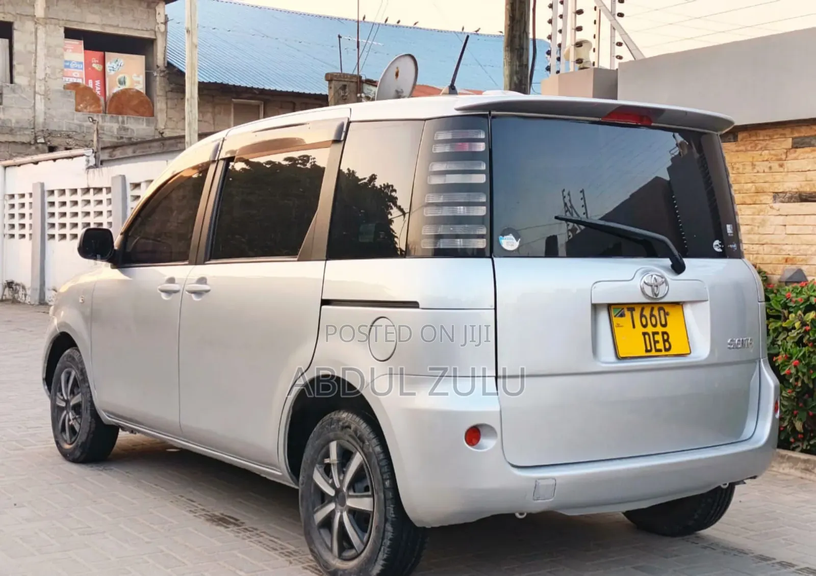 Toyota Sienta 2005 Silver