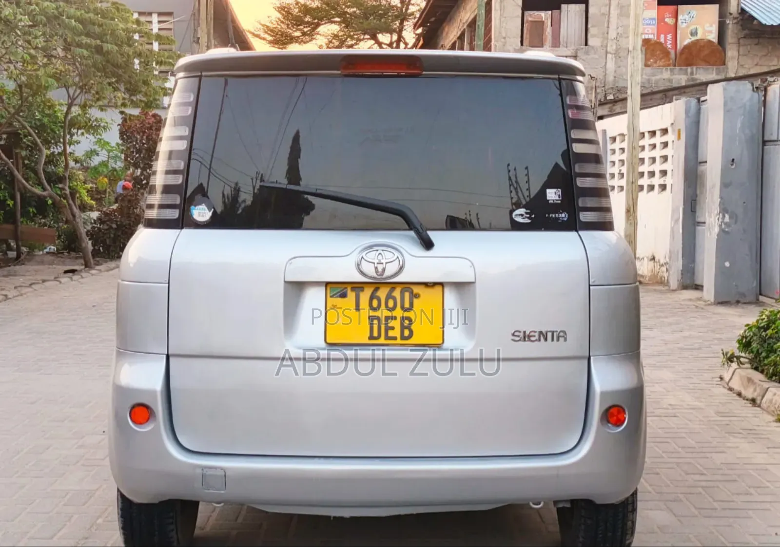 Toyota Sienta 2005 Silver