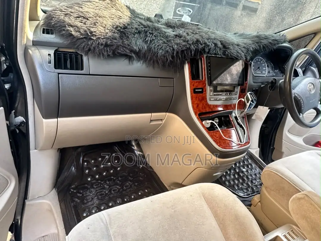 Toyota Alphard 2004 Black