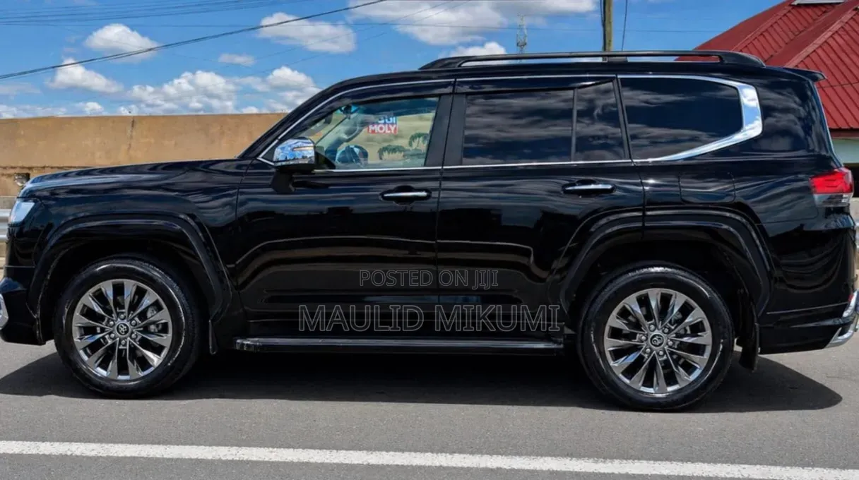 Toyota Land Cruiser 2024 Black