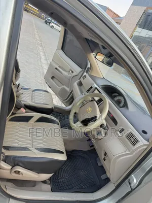 Toyota Raum 2006 Silver