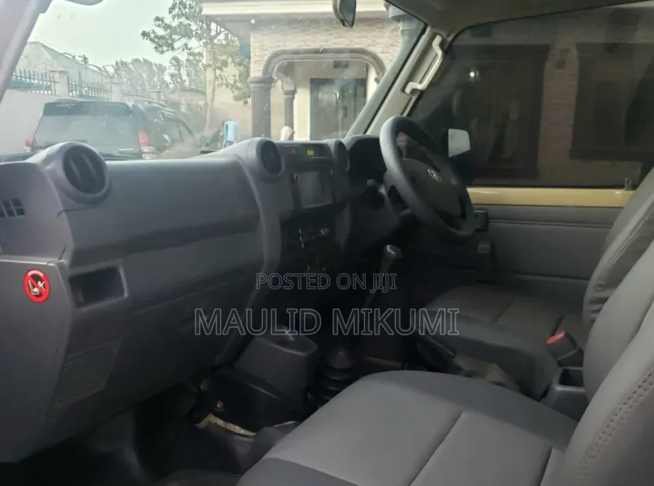Toyota Land Cruiser 2016 Beige
