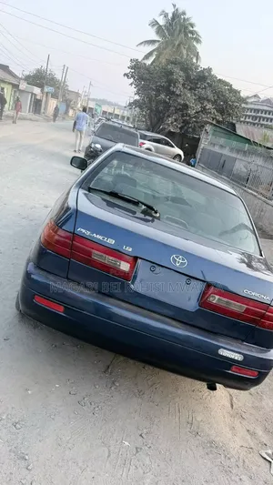 Toyota Corona Premio 2000 Black