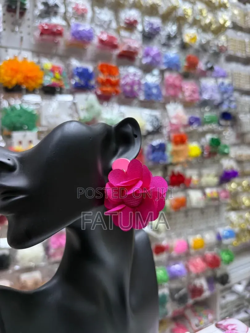 Floral Earings That Will Make You Look Perfect Throughout the Day