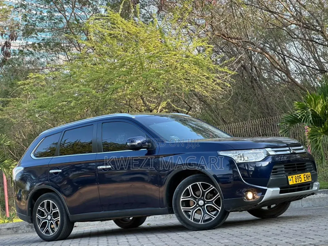 Mitsubishi Outlander 2015 Blue