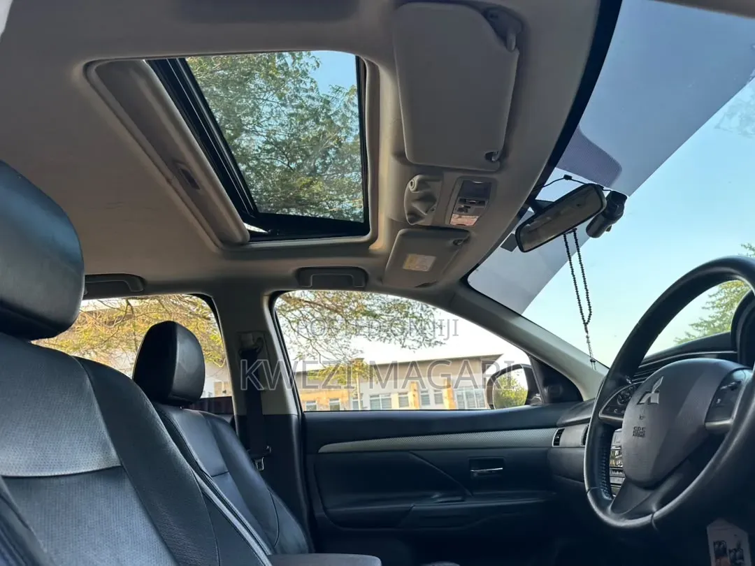 Mitsubishi Outlander 2015 Blue