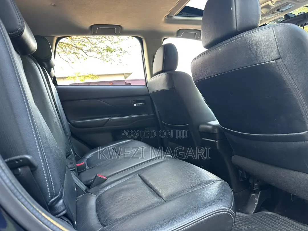 Mitsubishi Outlander 2015 Blue