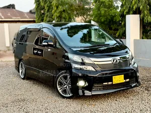 Toyota Vellfire 2009 Black