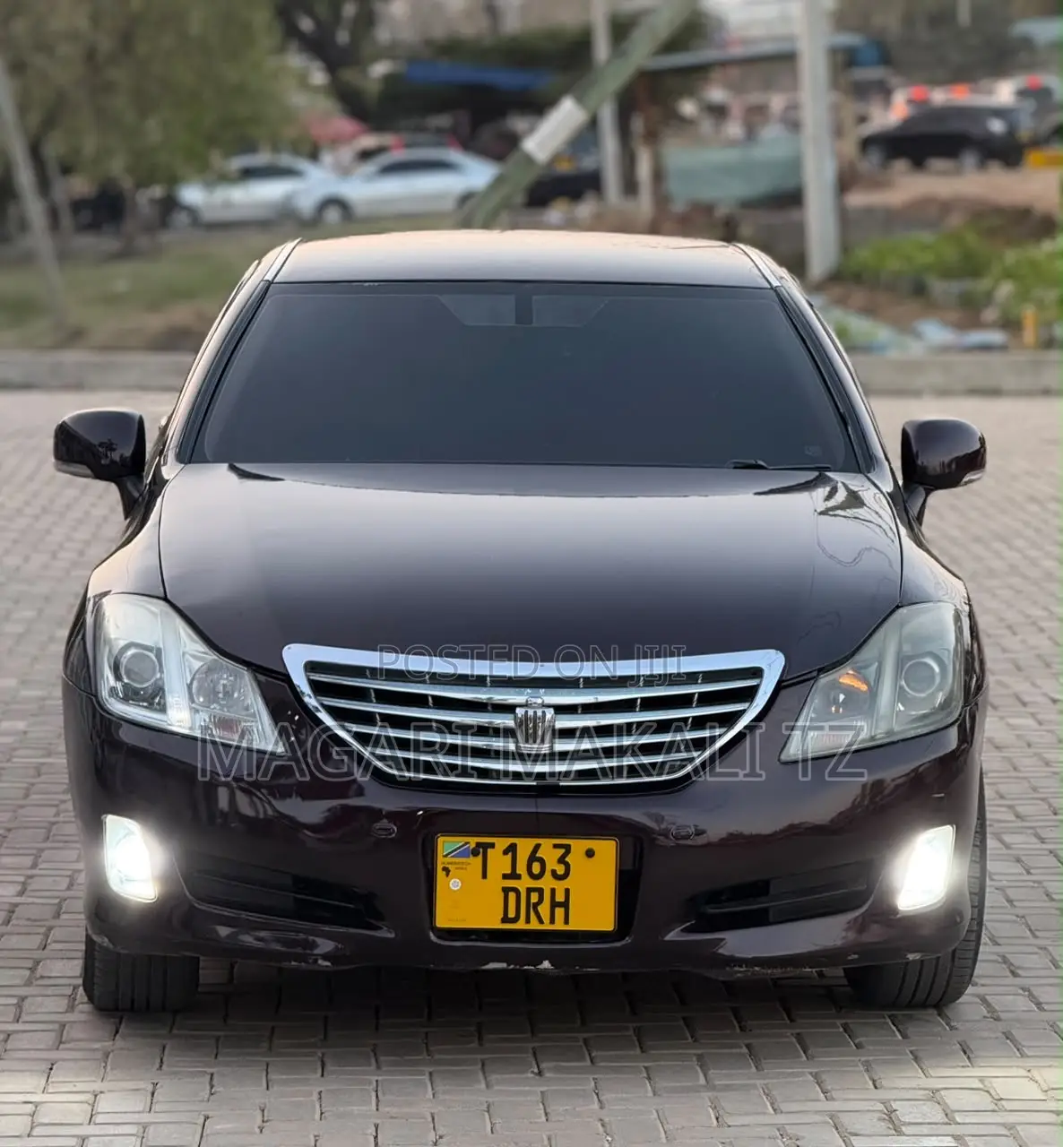 Toyota Crown 2009 Maroon