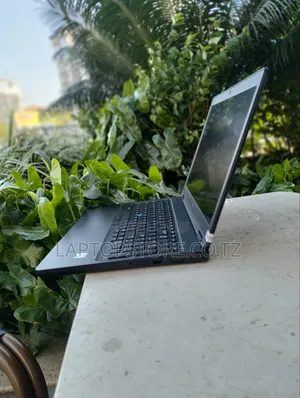 Laptop Dell Precision 3520 8GB Intel Core i5 SSD 256GB