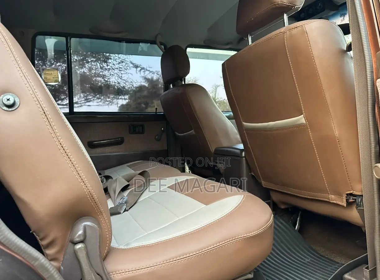 Nissan Patrol 1992 Brown