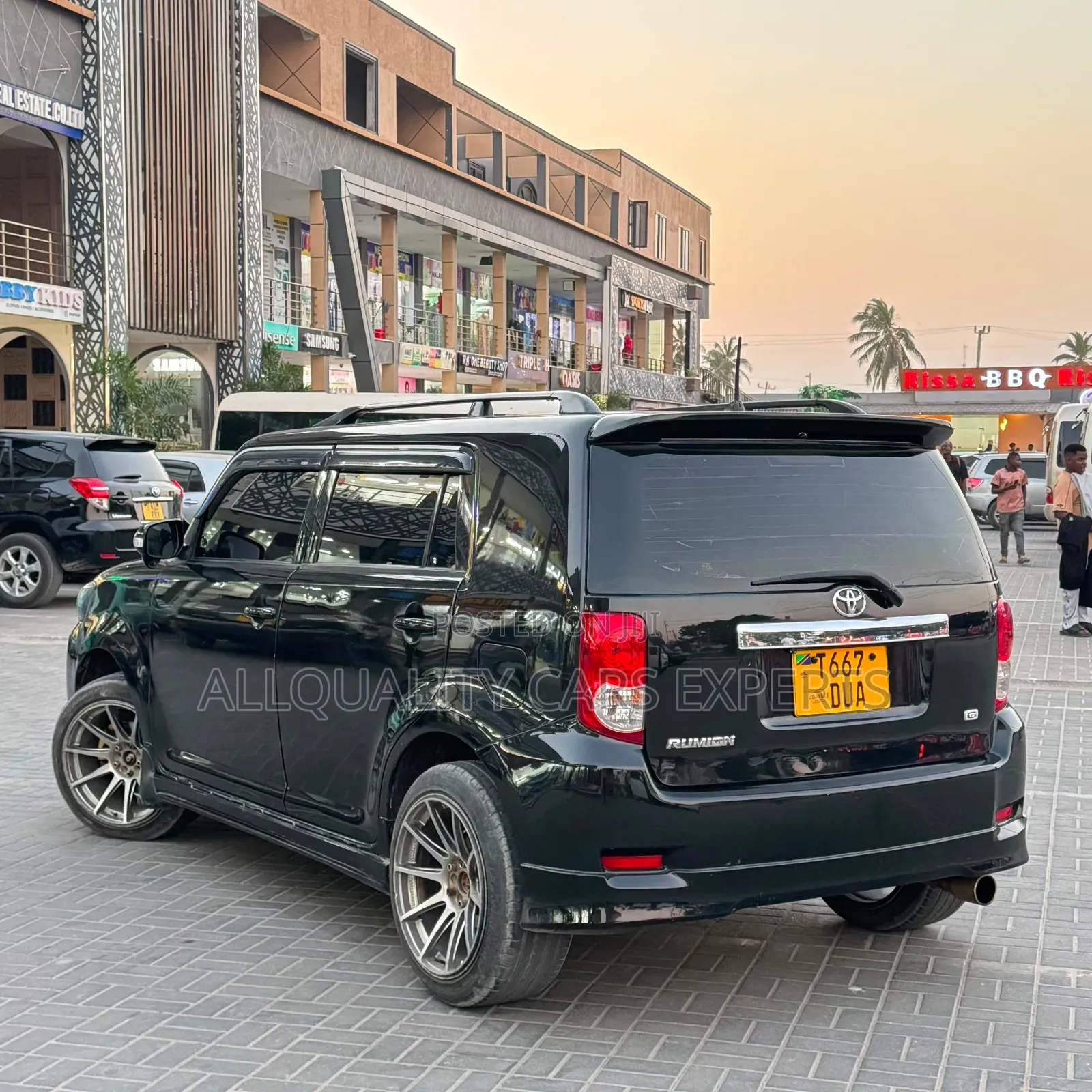Toyota Rumion 1.5 FWD 2023 Black