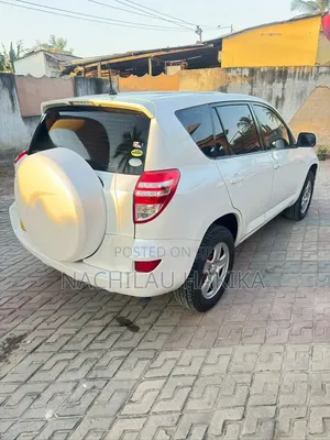 Toyota RAV4 2008 White