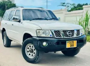 Nissan Patrol 2009 White