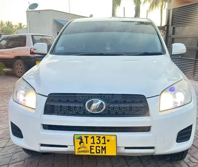 Toyota RAV4 2008 White