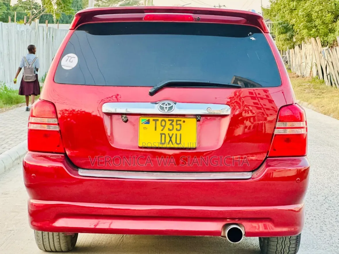 Toyota Kluger 2005 Red