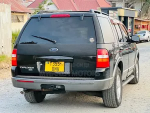 Ford Explorer 2005 Black