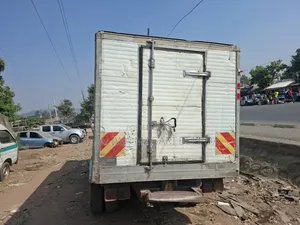 Mitsubishi Fuso Single 2004 Black