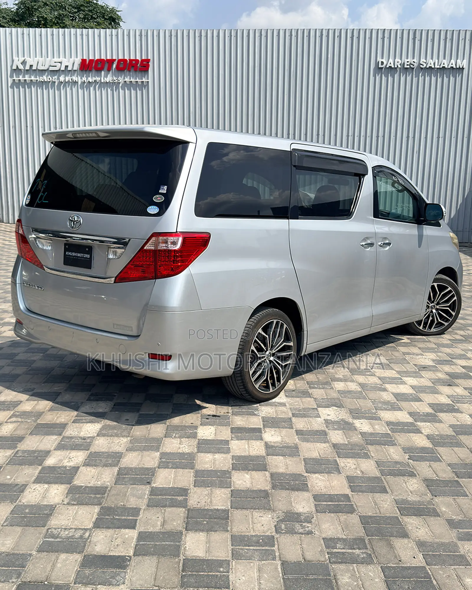 Toyota Alphard 2009 Silver