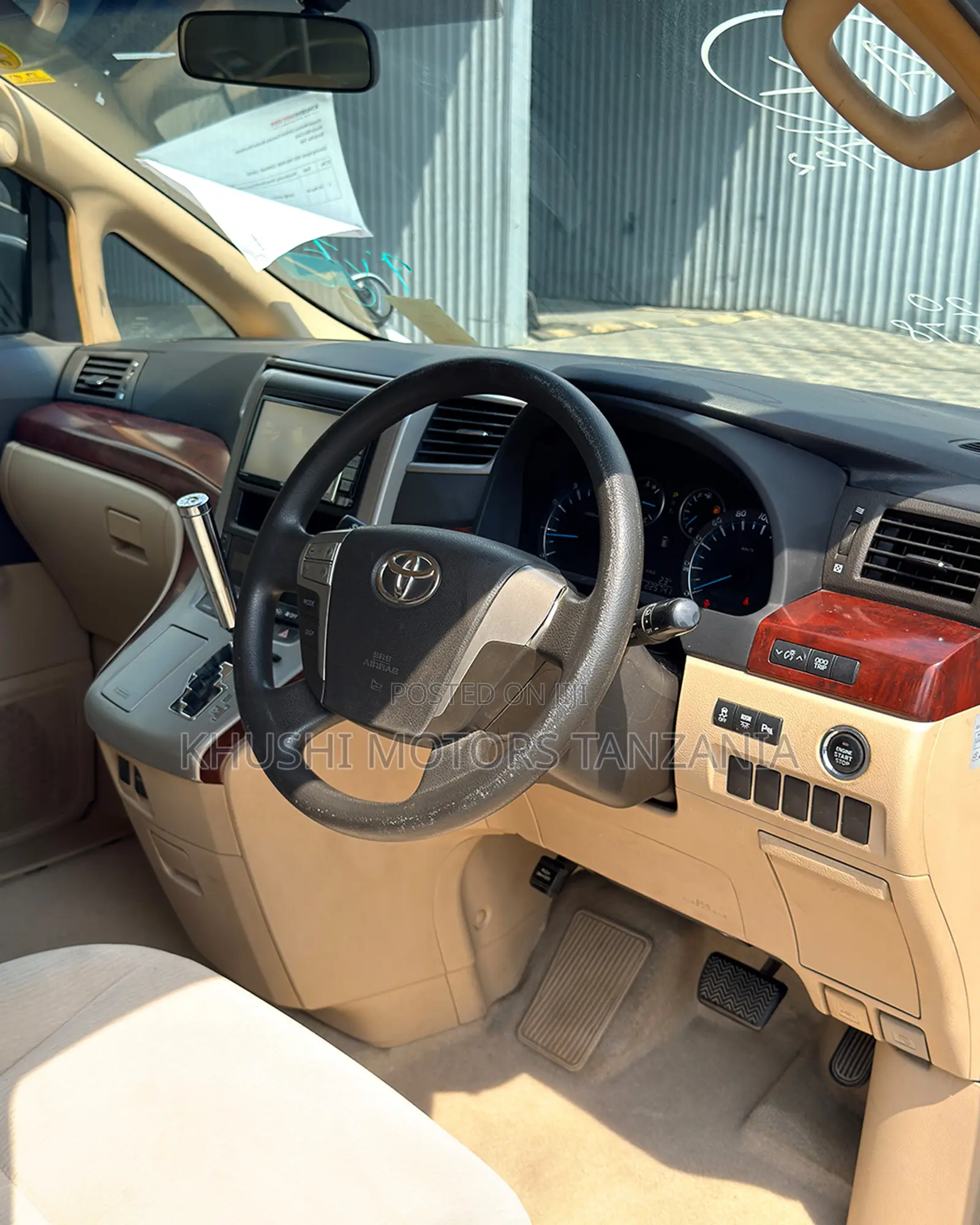 Toyota Alphard 2009 Silver